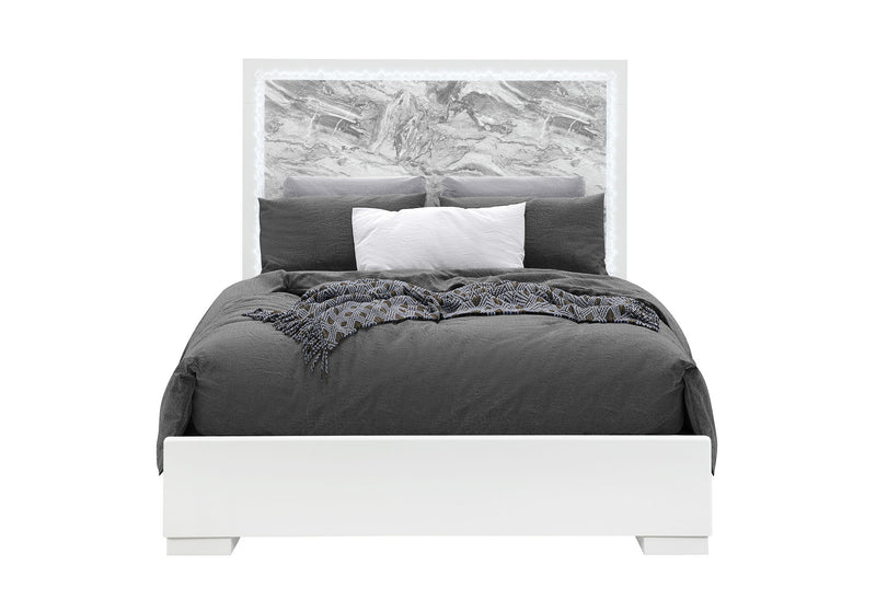 Naomi - 5 Piece Queen Bedroom Set - Silver