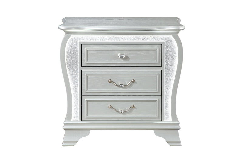 Aria - 5 Piece Queen Bedroom Set (Bed, Dresser & Mirror, Nightstand, Chest) - Silver