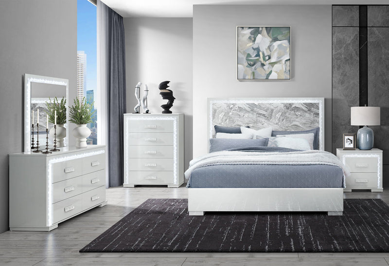 Naomi - 4 Piece Bedroom Set (King Bed, Dresser, Mirror, Nightstand) - Silver Marble