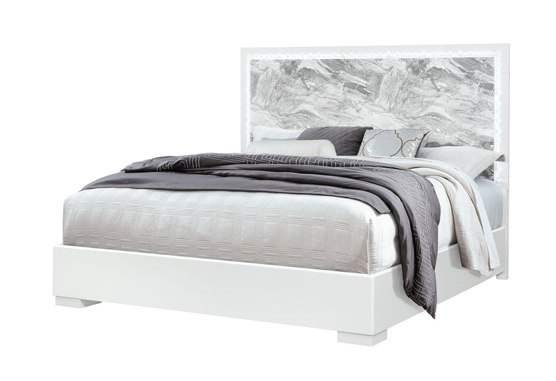Naomi - 4 Piece Bedroom Set (King Bed, Dresser, Mirror, Nightstand) - Silver Marble